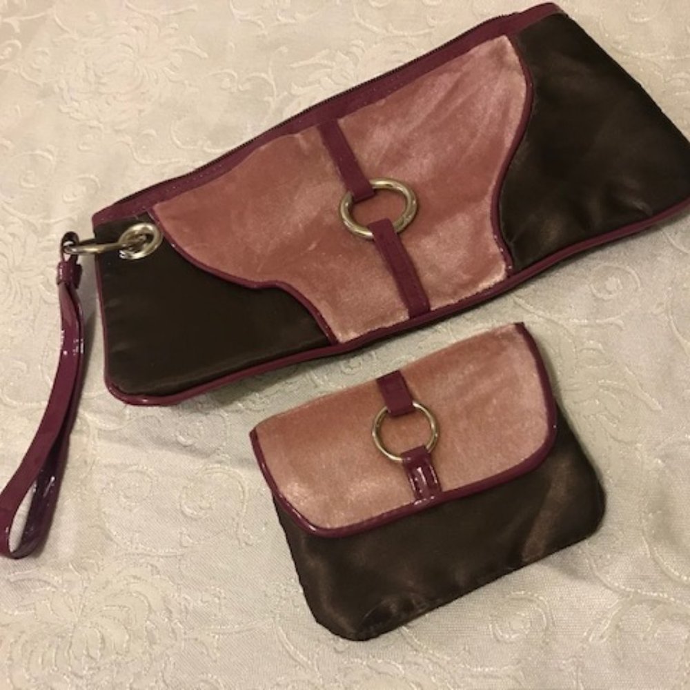 Avon burgundy velvet/vinyl wristlet coin purse - Picture 2 of 8
